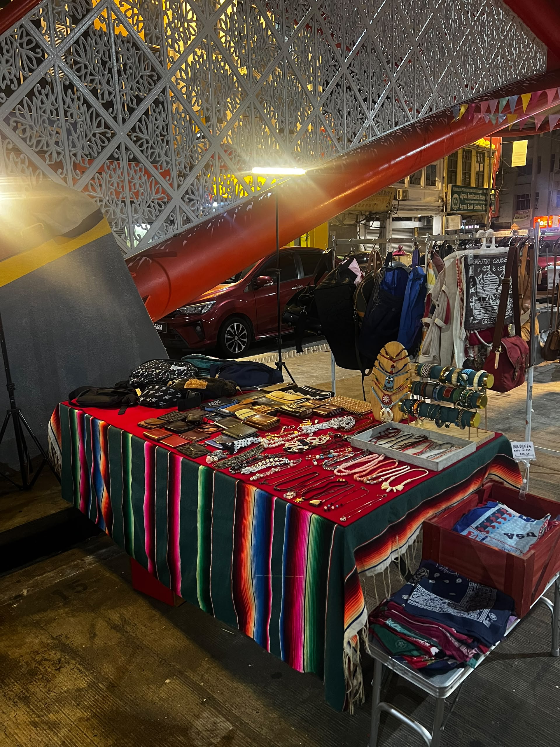 KL101: Offline Market Silang Road, KL
